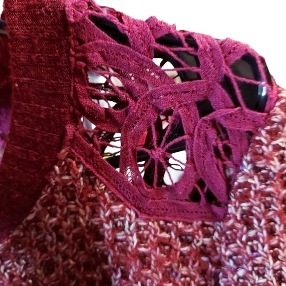 Miss Me small crochet shoulder dark red(wine) sweater - Picture 16 of 16